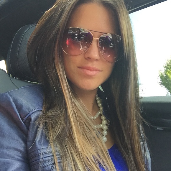 Meet your Posher, Rozalyn - Picture 1 of 1